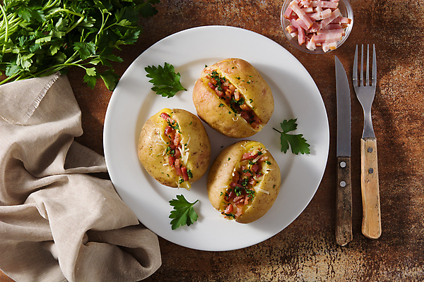 포토 JPG 해외이미지 음식 부분 치즈 감자 파슬리 육류 요리 사람없음 저녁식사 맛 굽기 먹기 베이컨 레시피 점심식사 폭식 고립 핸드메이드 해외포토 컨셉 채소 식재료 모션 유제품 돼지고기 식사 구이 파일형식 이미지허브