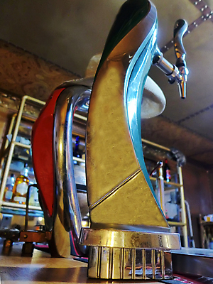 포토 JPG 해외이미지 라이프스타일 디자인 커피 음료 벽 가구 백그라운드 의자 비즈니스 탁자 회의 휴식 실내 따뜻함 사람없음 내부 목재 장식 컵 빛 갈색 파티 식당 식사 카페 머그컵 수확 램프 바 휴게실 야간 계산대 클럽 카페테리아 에스프레소 일반 스타일 해외포토 자연요소 나무 식기 컬러 생활용품 컨셉 농업 재료 조명 이벤트 생활 상점 파일형식 이미지허브