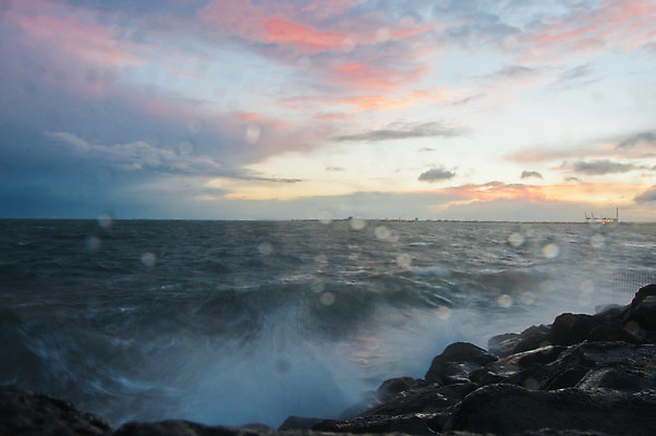포토 JPG 해외이미지 호수 파도 바다 여행 백그라운드 자연 하늘 휴가 풍경 사람없음 야외 물 여름 파란색 빛 컬러풀 태양 반사 항구 황혼 일몰 새벽 바위 호주 야간 저녁 방파제 장면 멜버른 콘크리트 수평선 해외포토 자연요소 계절 공공시설 컬러 교통시설 노을 돌_바위 오세아니아 생태계 파일형식 이미지허브