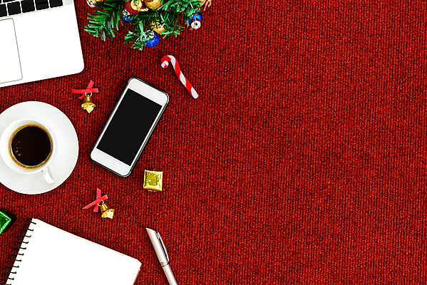 포토 JPG 해외이미지 나무 접시 커피 백그라운드 크리스마스 겨울 인터넷 비즈니스 통신 벽지 탁자 모바일 휴가 새로움 프레임 선물 사람없음 장식 빨간색 초록색 노트북 스마트폰 컴퓨터 사무실 산타클로스 펜 노란색 우주 디지털 종 흰색 나뭇가지 축하 업무 황금 플랫 은색 정상 연도 책상 질감 위치 전나무 해외포토 식물 식기 계절 기념일 음료 컬러 가구 컨셉 전자제품 핸드폰 스마트기기 필기구 작업 파일형식 이미지허브