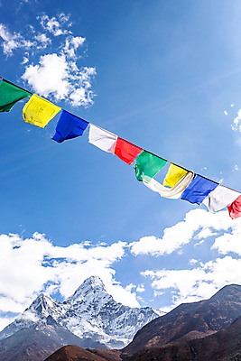 포토 JPG 해외이미지 스포츠 여행 불교 가이드 자연 하늘 휴가 산 국립공원 풍경 사람없음 야외 여행객 산책 등산 트래킹 하이킹 도전 기도 깃발 정상 네팔 방법 산악가 절정 하이커 히말라야 해외포토 직업 공원 아시아 종교 레저 휴식 사람 생태계 파일형식 산맥 이미지허브