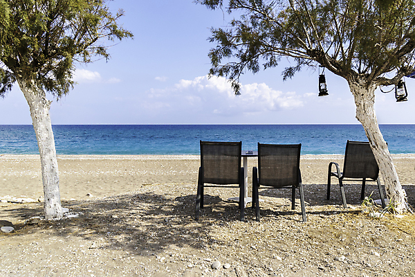 포토 JPG 해외이미지 구름 모래 바다 섬 여행 의자 우산 자연 하늘 휴가 휴식 사람없음 물 여름 파란색 햇빛 태양 여행객 맑음 침대 만 휴게실 지중해 그리스 휴양지 그리스인 가림막 파라다이스 해외포토 자연요소 서양인 계절 유럽 컬러 가구 컨셉 날씨 사람 장소 생태계 파일형식 이미지허브