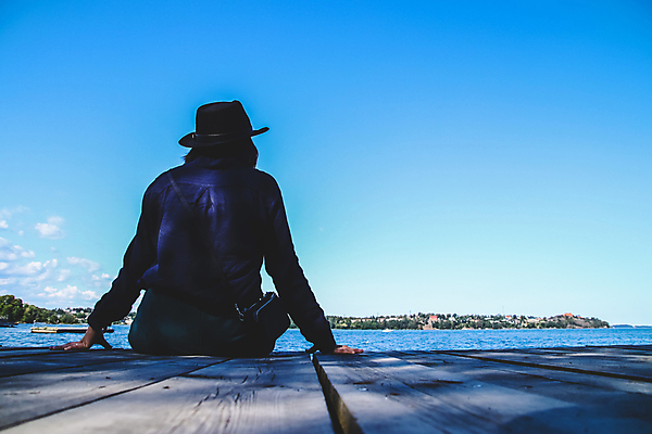 포토 JPG 해외이미지 구름 라이프스타일 여자 행복 호수 바다 여행 백그라운드 자연 하늘 휴가 휴식 바닥 한명 사람 앉기 풍경 야외 목재 물 여름 파란색 강 항구 자유 방파제 혼자 해외포토 자연요소 나무 1 계절 공공시설 감정 컬러 컨셉 재료 교통시설 모션 생활 생태계 파일형식 이미지허브