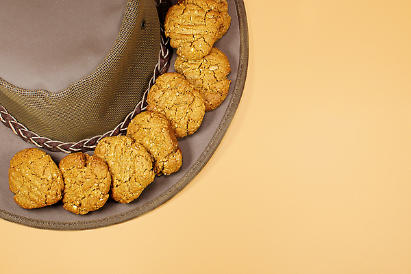 포토 JPG 해외이미지 전통 접시 기념일 음식 백그라운드 텍스트 휴가 건강 서기 사람없음 빨간색 쌓기 쿠키 우주 케이크 추위 수확 흰색 인사 달콤 호주 4월 굽기 군용 전쟁 코코넛 육군 오트밀 인기 추모 핸드메이드 귀리 해외포토 식기 컬러 농업 과일 모션 디저트 곡류 군대 이벤트 예절 날짜 오세아니아 맛 구이 파일형식 이미지허브