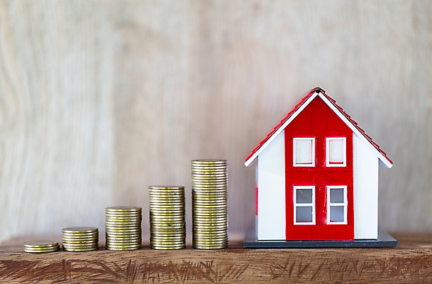 포토 JPG 해외이미지 손 백그라운드 컨셉 돈 비즈니스 사다리 가족 주택 사람없음 건물 금융 경제 세일 쌓기 동전 저축 성장 시장 재산 구매 계획 가격 중개인 투자 가치 유지 대여 대출 빚 경영 세금 예산 진짜 해외포토 직업 건축물 관계 모션 신체부위 쇼핑 도구 파일형식 이미지허브