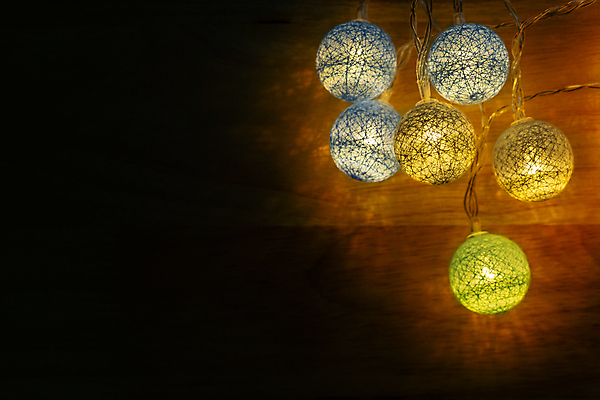 포토 JPG 해외이미지 모양 조각 백그라운드 컨셉 크리스마스 비즈니스 전구 조명 새해 사람없음 건물 장식 파란색 빛 우주 환경 디지털 장비 에너지 추위 흰색 램프 축하 절약 투명 창고 오브젝트 심플 전자 네온 빛망울 고립 광 다이오드 배기가스 엘리먼트 주도 해외포토 건축물 기념일 컬러 예절 파일형식 이미지허브