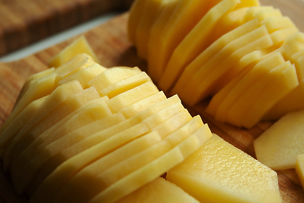 포토 JPG 해외이미지 잡화 음식 조각 백그라운드 농업 다이어트 채소 재료 자연 탁자 감자 건강 요리 사람없음 목재 노란색 주방 식사 샐러드 신선 수프 자르기 주사위 유기농 날것 슬라이스 뿌리 흙더미 내추럴 숙성 얇은 채식주의자 비건 해외포토 나무 웰빙 산업 컬러 가구 모션 흙 생태계 채식 파일형식 더미 이미지허브