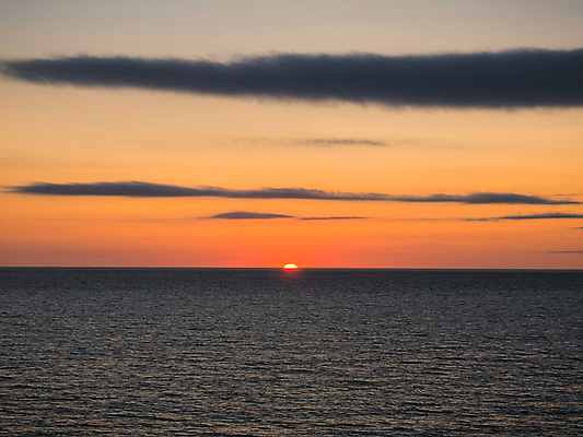 포토 JPG 해외이미지 구름 바다 여행 백그라운드 오렌지 자연 하늘 휴가 풍경 사람없음 야외 빨간색 물 여름 파란색 빛 태양 일몰 황금 저녁 수평선 해외포토 자연요소 계절 컬러 과일 노을 야간 생태계 파일형식 이미지허브