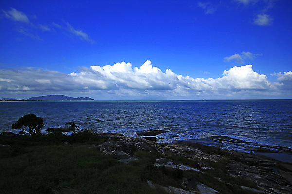 포토 JPG 해외이미지 구름 호수 모래 파도 바다 여행 자연 하늘 휴가 풍경 사람없음 물 여름 파란색 태양 반사 일출 황혼 일몰 수평선 해외포토 자연요소 계절 컬러 노을 생태계 파일형식 이미지허브