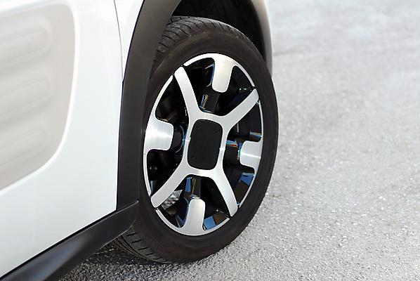 포토 JPG 해외이미지 모델 라이프스타일 디자인 스포츠 여행 십자가 일러스트 교통시설 자동차 사람없음 검은색 경쟁 공연 운전 바퀴 발표 고급 우아함 속도 타이어 엔진 모터 범퍼 엘리먼트 조율 스타일 디테일 해외포토 육상교통 컬러 교통 컨셉 모션 이벤트 생활 시설 파일형식 이미지허브