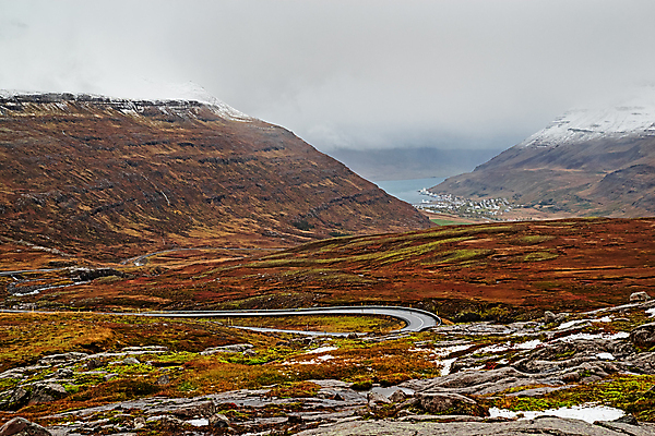 포토 JPG 해외이미지 도로 호수 여행 자연 하늘 산 거리 파노라마 아이슬란드 풍경 사람없음 야외 가로 물 안개 가을 고도 빙하 해안도시 해외포토 자연요소 계절 유럽 길 교통시설 날씨 촬영기법 도시 생태계 파일형식 이미지허브