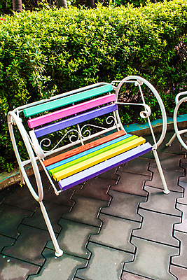 포토 JPG 해외이미지 식물 가구 의자 자연 휴식 주택 사람없음 야외 목재 초록색 컬러풀 정원 봄 블록 젖음 콘크리트 해외포토 나무 계절 컬러 생활용품 컨셉 재료 건물 생태계 파일형식 이미지허브