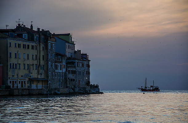 포토 JPG 해외이미지 중년 건축양식 사람없음 건물 봄 중세 역사 5월 지중해 크로아티아 해외포토 건축물 계절 건축 유럽 바다 성인 날짜 파일형식 이미지허브