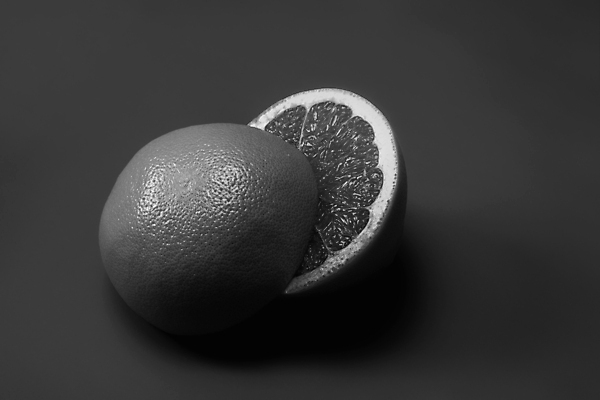 포토 JPG 해외이미지 스튜디오촬영 잡화 계절 음식 조각 백그라운드 컨셉 다이어트 과일 벽지 귤 흑백 실내 사람없음 그래픽 검은색 어둠 회색 신선 맛 오브젝트 유기농 건강식 내추럴 고립 채식주의자 비건 해외포토 웰빙 컬러 촬영기법 건강 내부 채식 파일형식 이미지허브