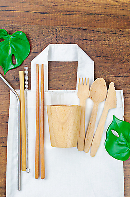 포토 JPG 해외이미지 잎 실내 사람없음 목재 자연보호 솔 나이프 에코 친환경 에코라이프 나무숟가락 나무젓가락 나무포크 대나무컵 에코백 친환경제품 제로웨이스트 나무배경 스테인레스빨대 대나무빨대 해외포토 나무 식물 라이프스타일 식기 백그라운드 포크 가방 재료 젓가락 자연 빨대 내부 환경 숟가락 그린캠페인 칼 보호 사회이슈 파일형식 이미지허브