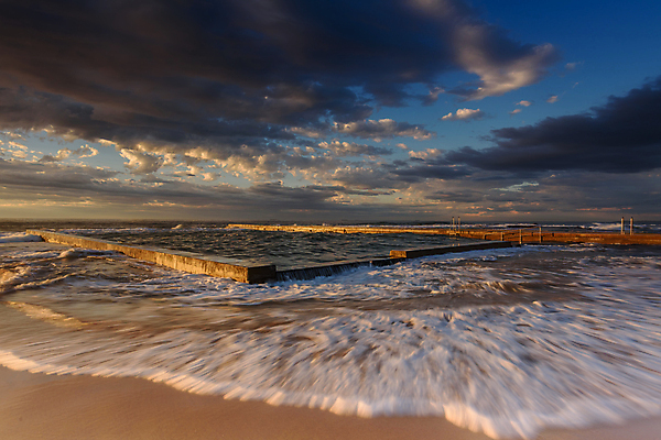 포토 JPG 해외이미지 계절 파도 바다 여행 하늘 아침 날씨 휴가 수영장 풍경 사람없음 관광지 빛 태양 평화 일출 사진촬영 침묵 고요 새벽 서핑 호주 엽서 태평양 시드니 완벽 해외포토 주간 자연요소 컨셉 노을 촬영 소리 수상스포츠 오세아니아 편지 파일형식 이미지허브