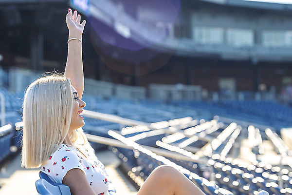 포토 JPG 해외이미지 백인 학생 라이프스타일 웰빙 여자 딸 행복 감정 가족 자연 휴가 휴식 건강 한명 야외 10대 여름 금발 유행 여행객 귀여움 환경 화려 우아함 긍정 내추럴 해외포토 서양인 1 헤어스타일 계절 컨셉 관계 청소년 사람 생활 생태계 파일형식 이미지허브