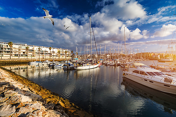 포토 JPG 해외이미지 유럽 바다 여행 요트 건축양식 교통시설 자연 낚시 주택 항해 파노라마 풍경 사람없음 야외 건물 물 관광지 항구 일몰 새벽 도시 어선 보트 포르투갈 포트 타운 닻 대서양 해외포토 자연요소 건축물 건축 나라 교통 배_교통 레저 촬영기법 노을 시설 생태계 파일형식 이미지허브