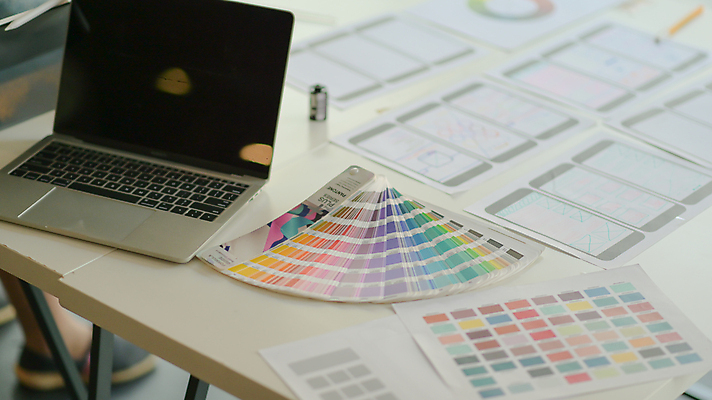 포토 JPG 해외이미지 직업 디자인 남자 컨셉 인터넷 비즈니스 모바일 사람 사람없음 그래픽 스마트폰 디지털 웹 업무 체험 엔지니어 어플리케이션 디자이너 스케치 분석 레이아웃 UI 개발 마케팅 인터페이스 프로그래머 프로그래밍 프로젝트 목업 와이어프레임 사용자 해외포토 미술 핸드폰 스마트기기 작업 기술자 파일형식 이미지허브