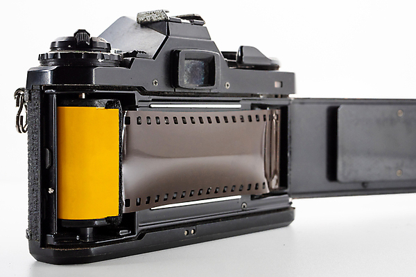 포토 JPG 해외이미지 실내 사람없음 빈티지 오브젝트 흰배경 복고 사진필름 필름카메라 해외포토 백그라운드 컨셉 내부 카메라 흰색 필름 파일형식 이미지허브