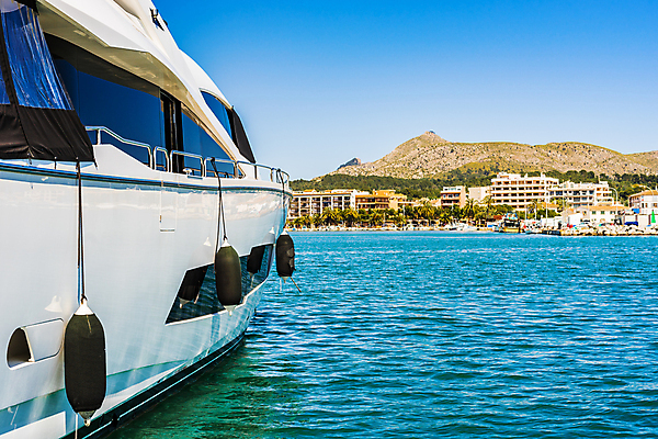 포토 JPG 해외이미지 라이프스타일 바다 섬 여행 백그라운드 요트 휴가 휴식 항해 사람없음 물 파란색 항구 보트 스페인 재산 고급 크루즈 지중해 정박 범선 닻 철책 해외포토 자연요소 유럽 컬러 컨셉 배_교통 교통시설 생활 금융 파일형식 이미지허브