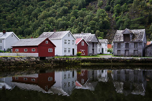 포토 JPG 해외이미지 건축양식 주택 노르웨이 사람없음 건물 목재 여름 도시 역사 타운 8월 수목 스칸디나비아 해외포토 나무 건축물 계절 건축 유럽 재료 날짜 파일형식 이미지허브