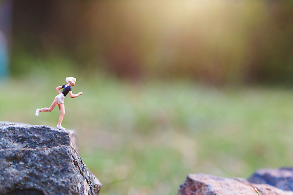 포토 JPG 해외이미지 라이프스타일 행복 스포츠 신체 다이어트 성공 산 거리 건강 사람 성인 사람없음 야외 장난감 달리기 조깅 운동 숫자 점프 힘 캠핑 미니어처 도전 언덕 마라톤 달리기선수 해외포토 문자 감정 컨셉 모션 레저 경기 생활 모형 육상스포츠 육상선수 파일형식 이미지허브