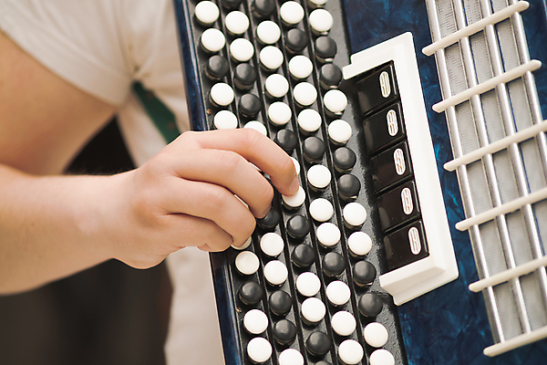 포토 JPG 해외이미지 전통 악기 음악 버튼 열쇠 관리 취미 사람없음 야외 연주자 음악가 수확 기구 키보드 오브젝트 디테일 해외포토 직업 농업 문화예술 파일형식 이미지허브