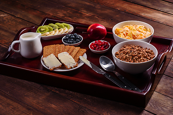 포토 JPG 해외이미지 접시 과일 바나나 실내 키위 사람없음 크래커 시리얼 크루아상 크림 블루베리 고소한맛 나무쟁반 잼나이프 페스츄리 나무배경 해외포토 식기 음식 빵 백그라운드 쟁반 내부 목재 쿠키 나이프 맛 파일형식 이미지허브