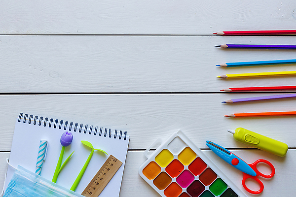 포토 JPG 해외이미지 학생 디자인 교육 백그라운드 컨셉 교실 학교 탁자 문구용품 프레임 사람없음 목재 스터디 컬러풀 사무실 연필 펜 사무용품 공책 장비 도구 그룹 책상 신학기 대학교 초보 카피스페이스 해외포토 나무 컬러 가구 비즈니스 재료 학용품 학습 필기구 공백 오브젝트 파일형식 이미지허브