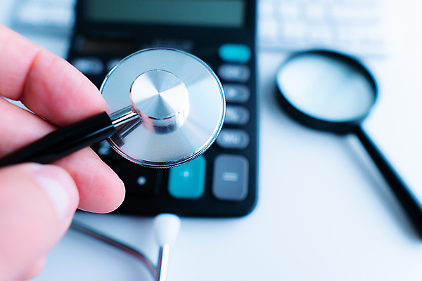 포토 JPG 해외이미지 종이 백그라운드 컨셉 회사 비즈니스 청진기 통계 성공 돋보기 그래프 건강 사람없음 금융 경제 사무실 펜 판매 자료 계산기 정보 성장 업무 계산 시장 주식 연습 분석 오브젝트 보고서 문서 투자 상업 이익 회계 보험 경영 마케팅 수입 회계사 해외포토 직업 의료기기 문구용품 필기구 장비 작업 파일형식 이미지허브