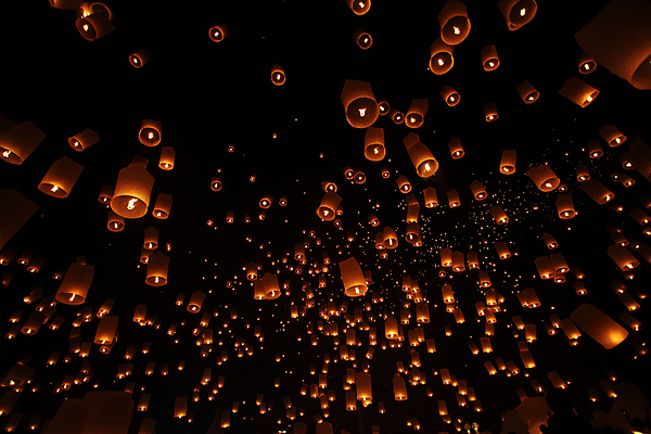 포토 JPG 해외이미지 사람없음 야외 빛 야간 풍등 풍등날리기 풍등놀이 풍등행사 풍등축제 해외포토 자연요소 놀이 조명 이벤트 등축제 파일형식 이미지허브