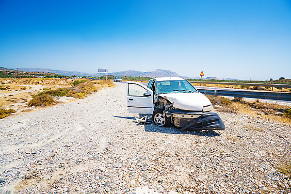 포토 JPG 해외이미지 도로 자동차 사람없음 야외 고속도로 위험 자동차사고 길가 해외포토 길 육상교통 컨셉 교통시설 교통사고 파일형식 이미지허브