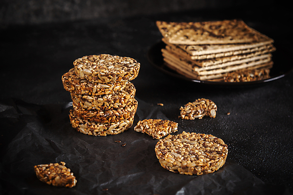 포토 JPG 해외이미지 음식 조각 백그라운드 자연 해바라기 디저트 건강 사탕 씨앗 사람없음 갈색 노란색 쌓기 쿠키 검은색 어둠 회색 에너지 견과류 바 달콤 맛 아침식사 설탕 먹기 유기농 땅콩 깨 시럽 꿀 내추럴 단백질 아마 어려움 콘크리트 핸드메이드 캐러멜 해외포토 식물 웰빙 꽃 컬러 컨셉 식재료 모션 식사 조미료 생태계 영양소 파일형식 이미지허브