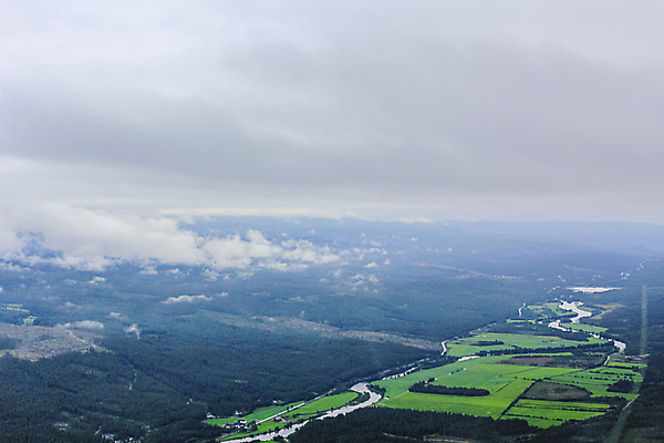 포토 JPG 해외이미지 구름 여행 자연 날씨 산 파노라마 노르웨이 풍경 사람없음 야외 초록색 노란색 계곡 트래킹 절벽 하이킹 회색 안개 정상 언덕 암초 뿌연 숨기 스칸디나비아 원정 절정 해외포토 자연요소 유럽 컬러 모션 레저 촬영기법 생태계 파일형식 이미지허브