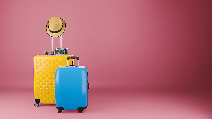 포토 JPG 해외이미지 분홍색 여행 휴가 사람없음 3D 캐리어 출발 밀짚모자 수화물 카피스페이스 해외포토 모자_잡화 컬러 컨셉 여행가방 공백 디지털합성 파일형식 이미지허브