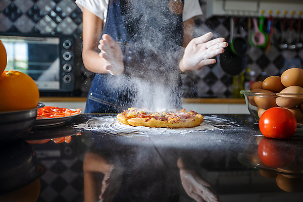 포토 JPG 해외이미지 손 여자 음식 빵 백그라운드 토마토 재료 탁자 치즈 주택 피자 파스타 건강 관리 요리 사람 사람없음 목재 케이크 주방 식당 요리사 식사 이탈리아 빵집 흰색 신선 작업 굽기 준비 날것 반죽 만들기 밀가루 레시피 성분 밀가루반죽 제빵사 페스츄리 핸드메이드 해외포토 나무 직업 유럽 컬러 가구 채소 모션 디저트 유제품 패스트푸드 서양음식 건물 신체부위 상점 가루 구이 파일형식 이미지허브