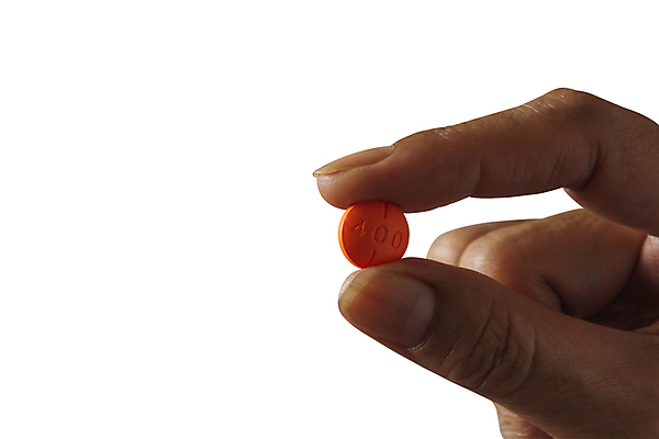 포토 JPG 해외이미지 손 백그라운드 컨셉 손가락 건강 병원 손바닥 사람 사람없음 치료 알약 약 고통 의사 흰색 잡기 질병 약국 피부 조제 고립 돌봄 복용 진통제 항생제 해외포토 감정 컬러 의학 모션 신체부위 의료진 만들기 파일형식 이미지허브