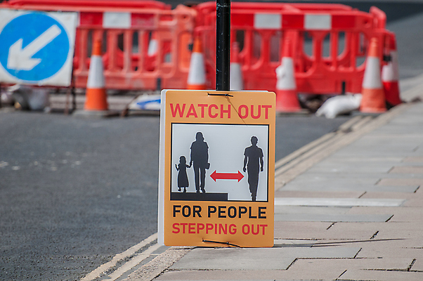 포토 JPG 해외이미지 디자인 실루엣 백그라운드 일러스트 자동차 안전 사람 사람없음 가로 노란색 건강관리 자료 메시지 바이러스 질병 방향 사회이슈 심볼 사인 예방 보안 번짐 경고문 위생관리 전염병 조언 해외포토 육상교통 컬러 컨셉 의학 촬영기법 건강 관리 경고 파일형식 효과 이미지허브