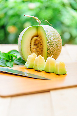 포토 JPG 해외이미지 식물 음식 조각 백그라운드 밭 다이어트 채소 오렌지 과일 수박 건강 사람없음 초록색 물 노란색 흰색 신선 달콤 멜론 자르기 싱글 유기농 원예 날것 슬라이스 내추럴 숙성 온실 채식주의자 해외포토 자연요소 웰빙 컬러 농업 모션 취미 맛 채식 파일형식 이미지허브