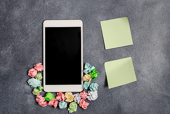 포토 JPG 해외이미지 종이 커피 백그라운드 스티커 장신구 탁자 열쇠 모바일 선물 사람없음 목재 컵 노트북 스마트폰 핸드폰 컬러풀 펜 디지털 스크린 쪽지 공책 타이핑 키보드 기록 잡지 배열 질감 문서 클립 반죽 의견 패드 입력 체크리스트 해외포토 나무 식기 음료 컬러 가구 재료 문구용품 간행물 전자제품 스마트기기 필기구 파일형식 이미지허브