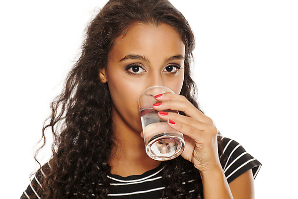 포토 JPG 해외이미지 1 웰빙 응시 행복 음료 유리 건강 한명 사람 물 검은색 마시기 신선 흰배경 상쾌 고립 해외포토 자연요소 시선 감정 컬러 백그라운드 모션 재질 흰색 파일형식 이미지허브