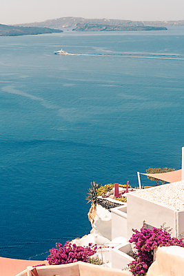 포토 JPG 해외이미지 라이프스타일 바다 섬 여행 요트 하늘 휴가 사람없음 물 여름 파란색 맑음 흰색 만 보트 고급 큼 크루즈 갑판 지중해 그리스 함선 네비게이션 산토리니 그리스인 뱃놀이 코르푸 해외포토 자연요소 서양인 계절 유럽 컬러 컨셉 배_교통 날씨 생활 전통놀이 크기 파일형식 이미지허브