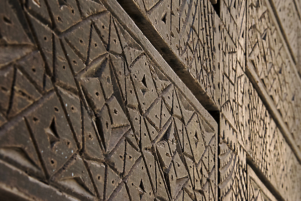 포토 JPG 해외이미지 전통 디자인 백그라운드 패턴 건축양식 아프리카 벽지 표면 날씨 추상 미술 동양인 사람없음 목재 장식 갈색 문 골동품 시골 화려 이슬람교 묘사 질감 대문 모로코 목각 복잡 아라베스크 아랍어 옛날 스타일 해외포토 나무 건축 나라 종교 컬러 컨셉 무늬 재료 문화예술 인종 파일형식 이미지허브