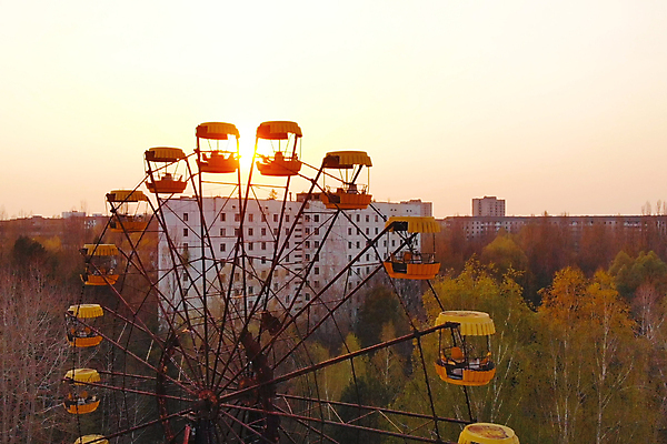 포토 JPG 해외이미지 건축양식 거리 엑스레이 안테나 파노라마 풍경 사람없음 건물 환경 일몰 도시 유령 사건 버리기 그네 영토 지역 타운 회전목마 원자력 깨짐 드론 방사능 방사선 생태학 재앙 해외포토 건축물 교육 건축 컨셉 통신 의학 모션 촬영기법 노을 에너지 놀이기구 파일형식 이미지허브