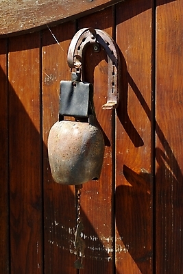 포토 JPG 해외이미지 유럽 매달리기 사람없음 프랑스 종 시골 반지 대문 해외포토 나라 장신구 모션 문 파일형식 이미지허브