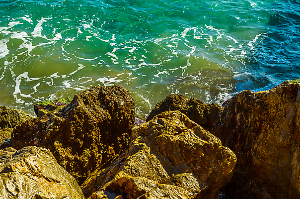포토 JPG 해외이미지 파도 바다 여행 백그라운드 자연 조류 휴식 풍경 사람없음 야외 물 여름 파란색 햇빛 조약돌 만 뜨거움 거친 떨어짐 위험 시원함 부식 장면 암초 폭풍 깊이 지리 지질학 파라다이스 화창 해외포토 자연요소 동물 계절 교육 컬러 컨셉 날씨 태양 돌_바위 생태계 파일형식 이미지허브