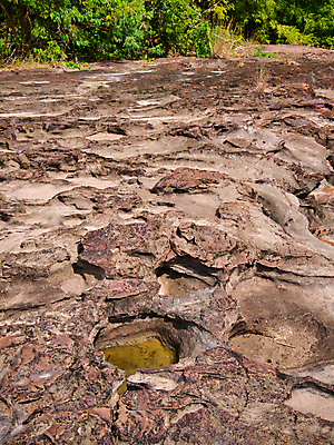포토 JPG 해외이미지 백그라운드 자연 사람없음 야외 물 강 환경 조약돌 원형 구멍 개울 매끈함 오브젝트 부식 질감 캄보디아 내추럴 민물 지질학 해외포토 자연요소 도형 교육 아시아 돌_바위 감각 생태계 파일형식 이미지허브