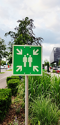 포토 JPG 해외이미지 디자인 벽 백그라운드 컨셉 일러스트 통신 하늘 불 화살 건강 안전 사람 사람없음 초록색 파란색 만남 정보 흰색 긴급 표지판 그룹 메시지 군중 수집 탈출 심볼 사인 공지사항 국회 고립 대피 해외포토 자연요소 컬러 알림판 파일형식 이미지허브