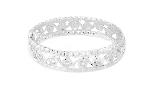 포토 JPG 해외이미지 라이프스타일 여자 기념일 결혼 백그라운드 목걸이 팔찌 선물 사랑 사람없음 장식 가로 빛 컬러풀 유행 금속 흰색 잡기 재산 황금 고급 우아함 은색 크리스탈 보석 오브젝트 에메랄드 소매 고립 더블 루비 백금 해외포토 감정 컬러 컨셉 장신구 모션 재질 사람 이벤트 생활 금융 광석 파일형식 이미지허브